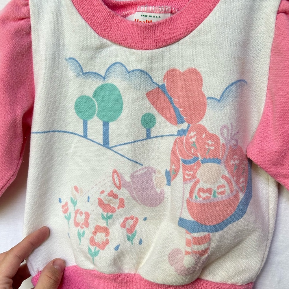 Vintage Health-Tex Crewneck Sweatshirt Country Girl Watering Garden size 12 mos